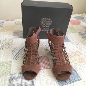 VINCE CAMUTO HEELS